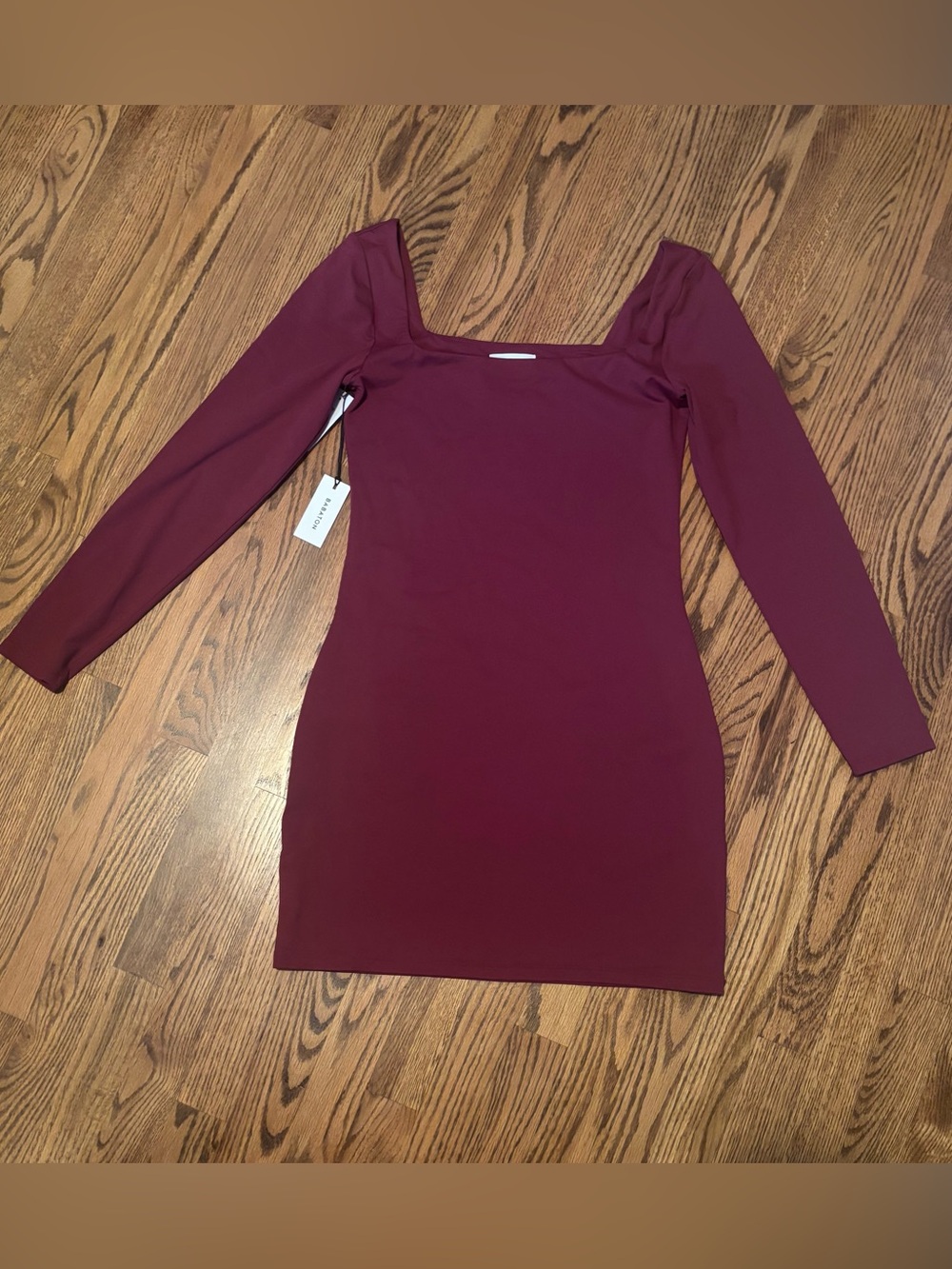 NWT Aritzia Babaton Contour Squareneck Longsleeve Mini Dress Grapevine L